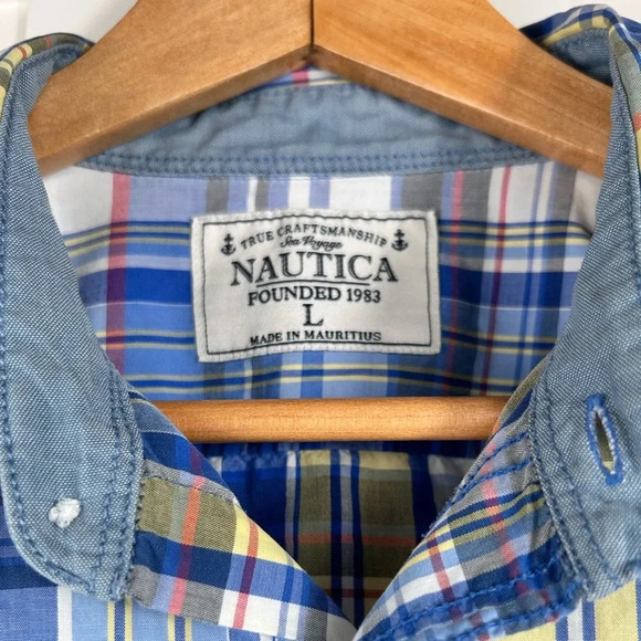 Nautica Made in Mauritius casual button up shirt, L, Vintage Plaid Crisp Cotton - Picture 2 of 7